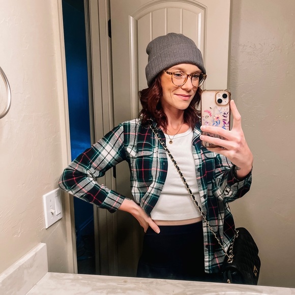 Meet your Posher, McKenzie ✨ - Picture 2 of 2